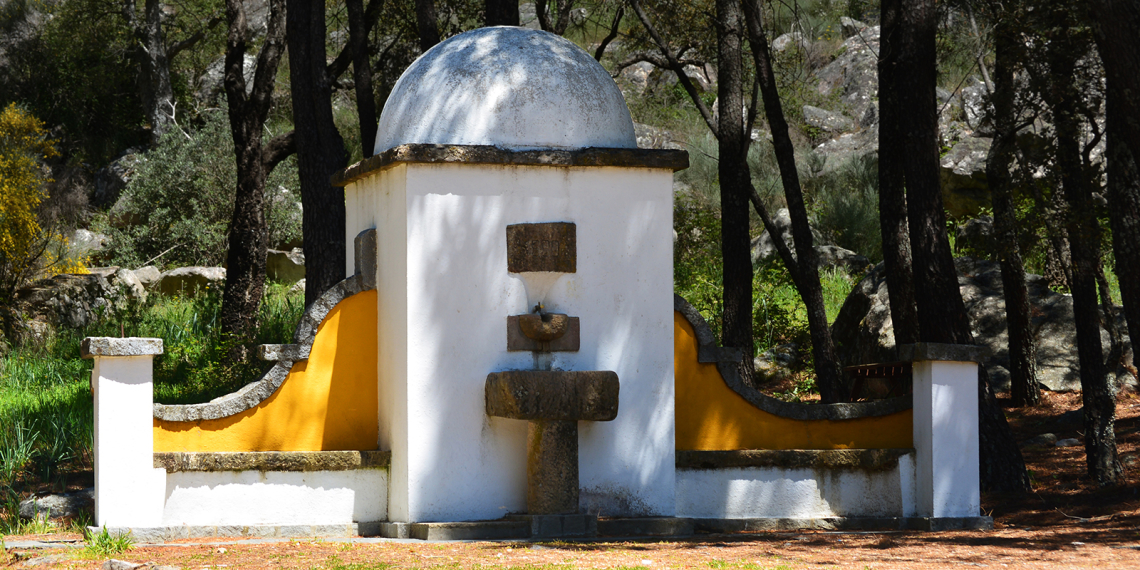 Fonte no miradouro