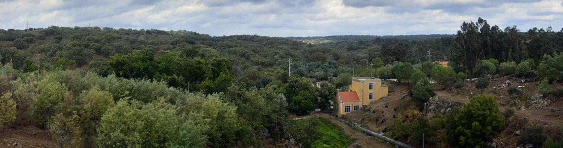 Vista do paramento de jusante da Barragem de Nisa