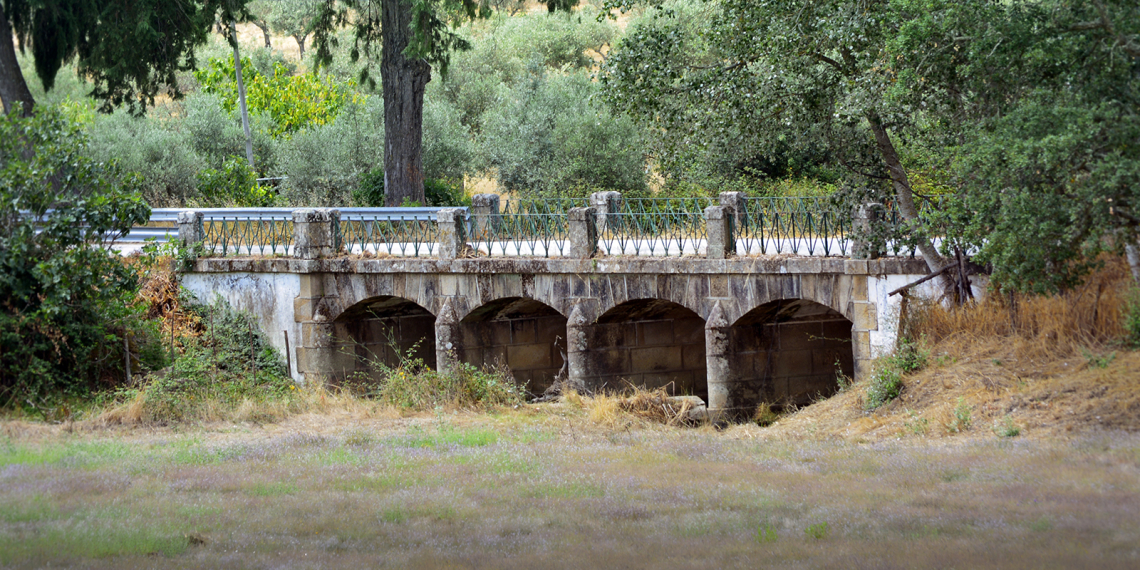 Ponte da Ribeira dos Canais