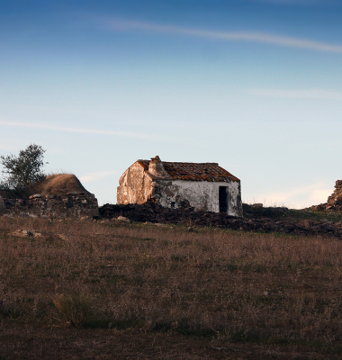 Um monte em ruinas…