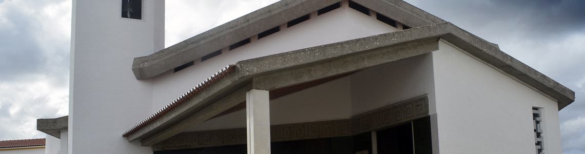 Igreja projectada por Nuno Teotónio Pereira