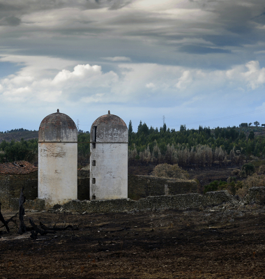 Dois silos