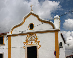 Pequena igreja em Casa Branca